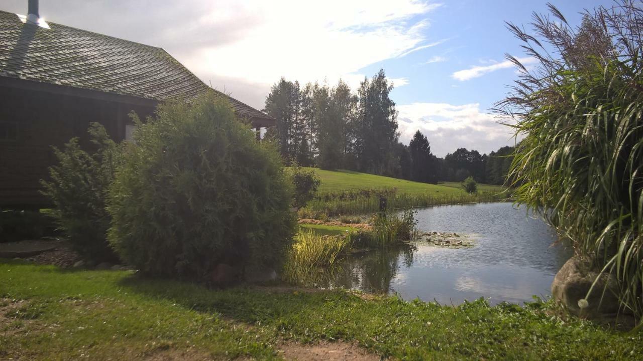 Mikalojiskis Inturke Luaran gambar